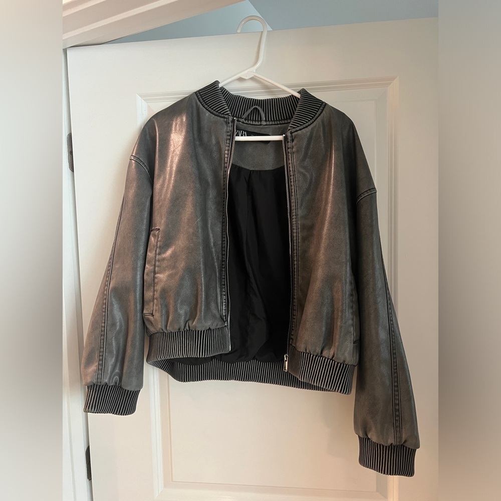 Women’s Gray Leather Zara Bomber Jacket — Size L